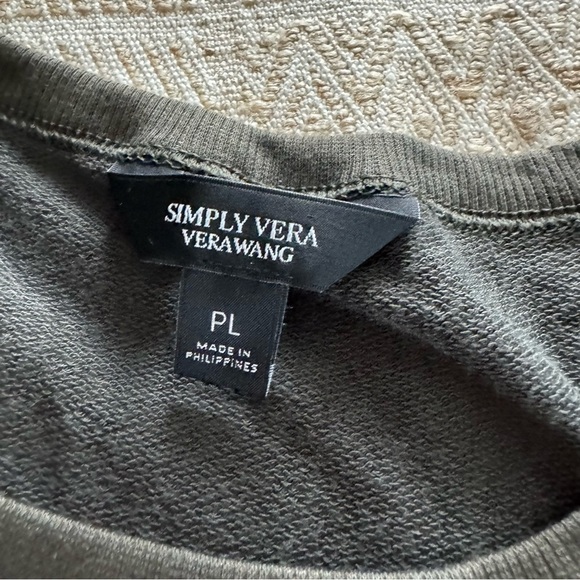 Simply Vera Wang Casual Ruffle Lightweight Sweatshirt Blouse - Picture 2 of 5